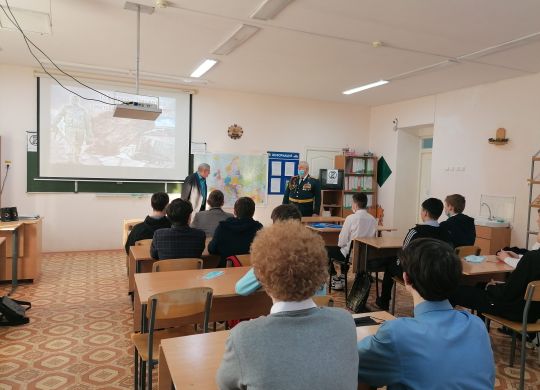 BDAF4861-355D-4404-B055-10642379F377