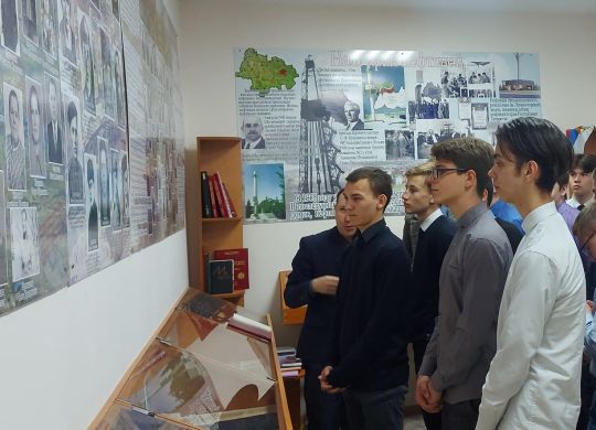 651B5563-C767-4E1A-BD12-7733E4887973