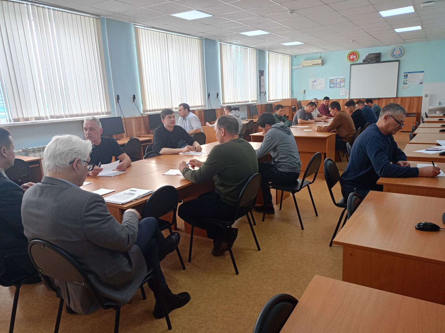 Наведённое-напряжение-3